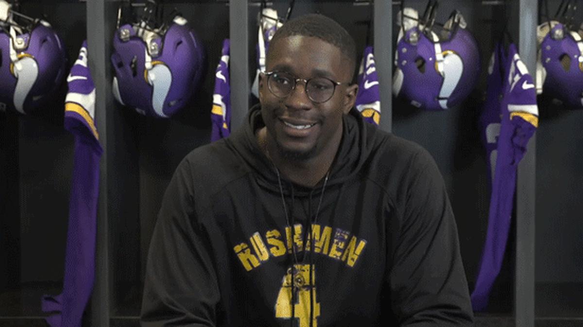 vikes-react.gif